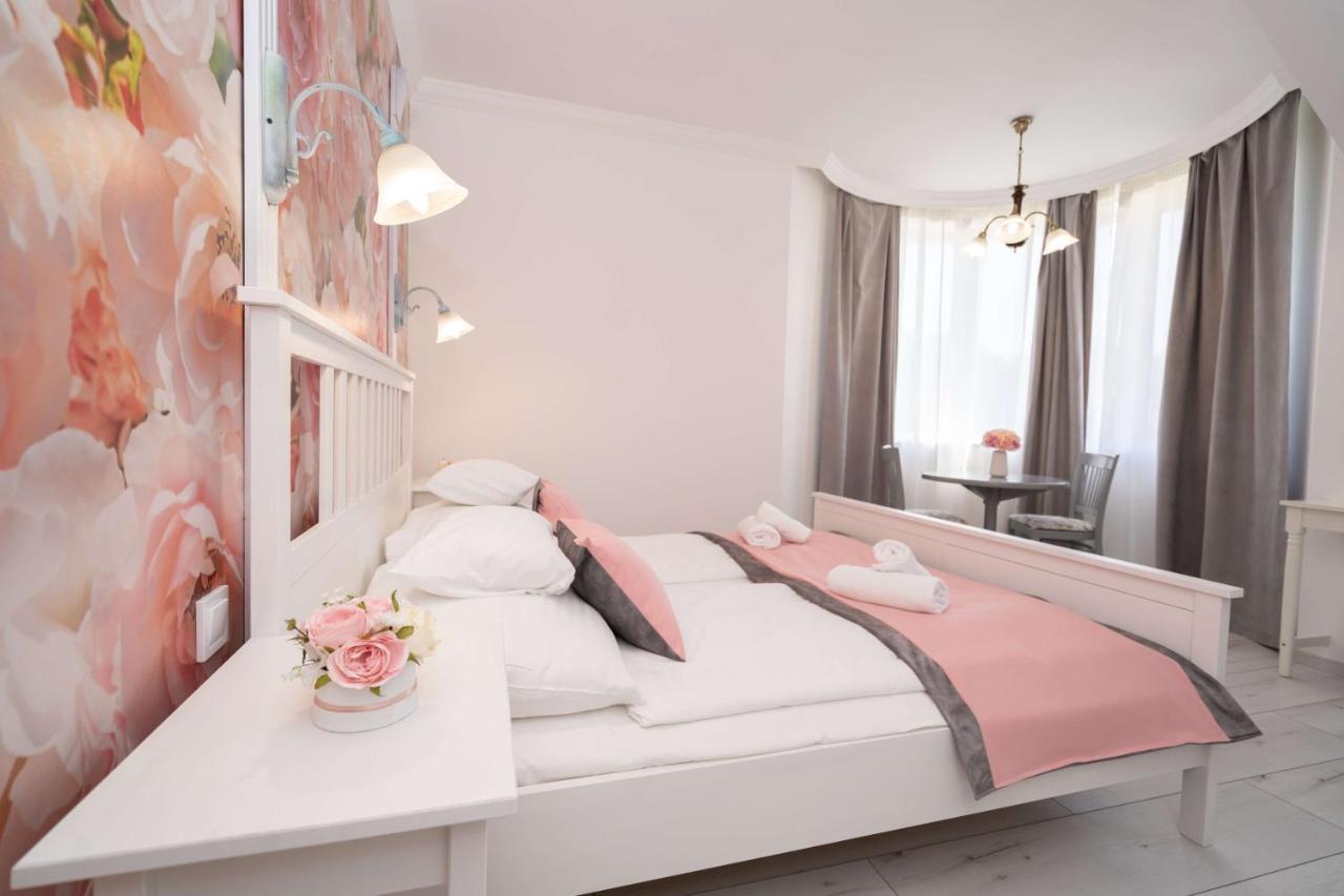 Rose Garden Bed & Breakfast Nyiregyhaza