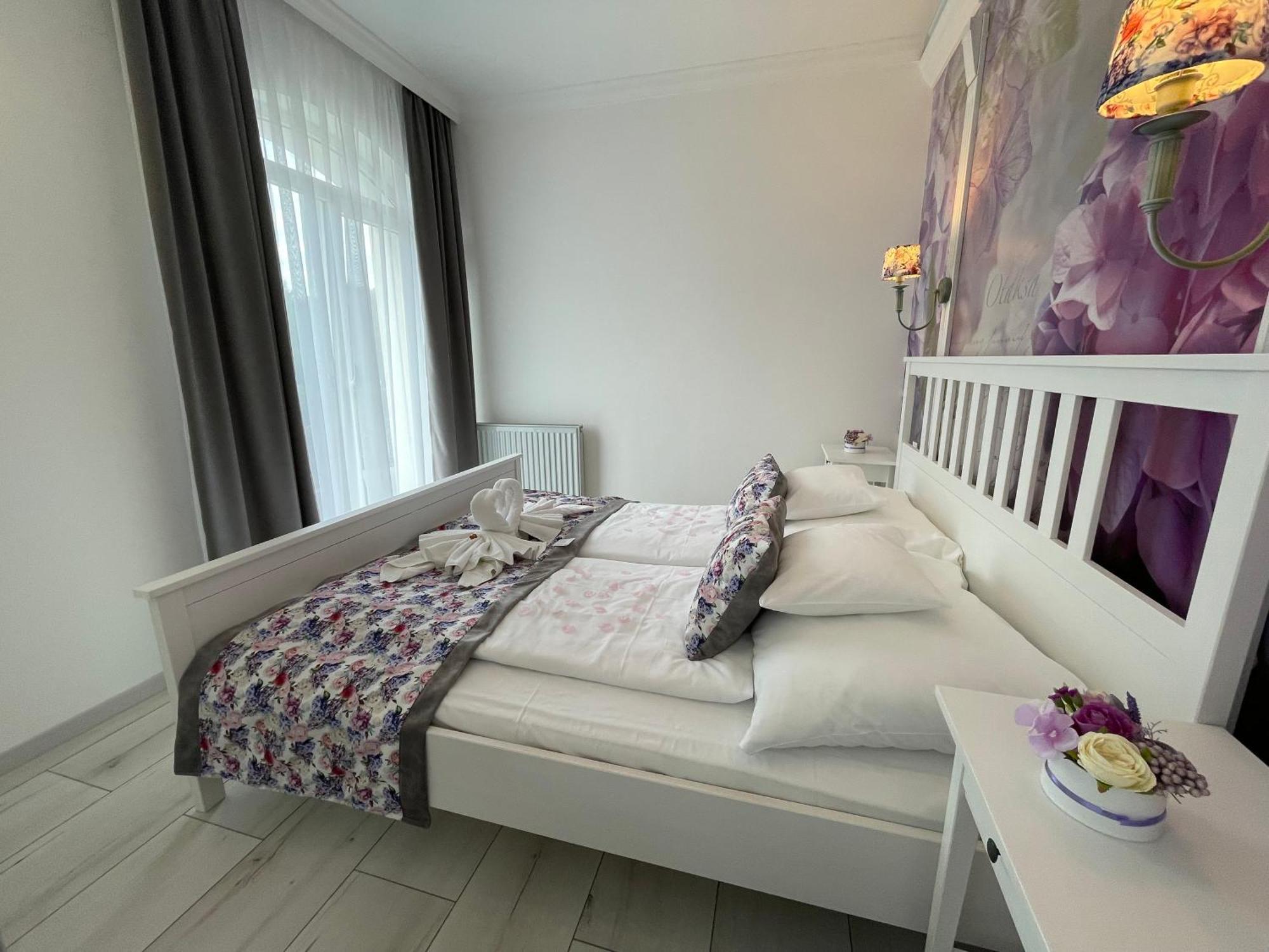 Rose Garden Bed & Breakfast