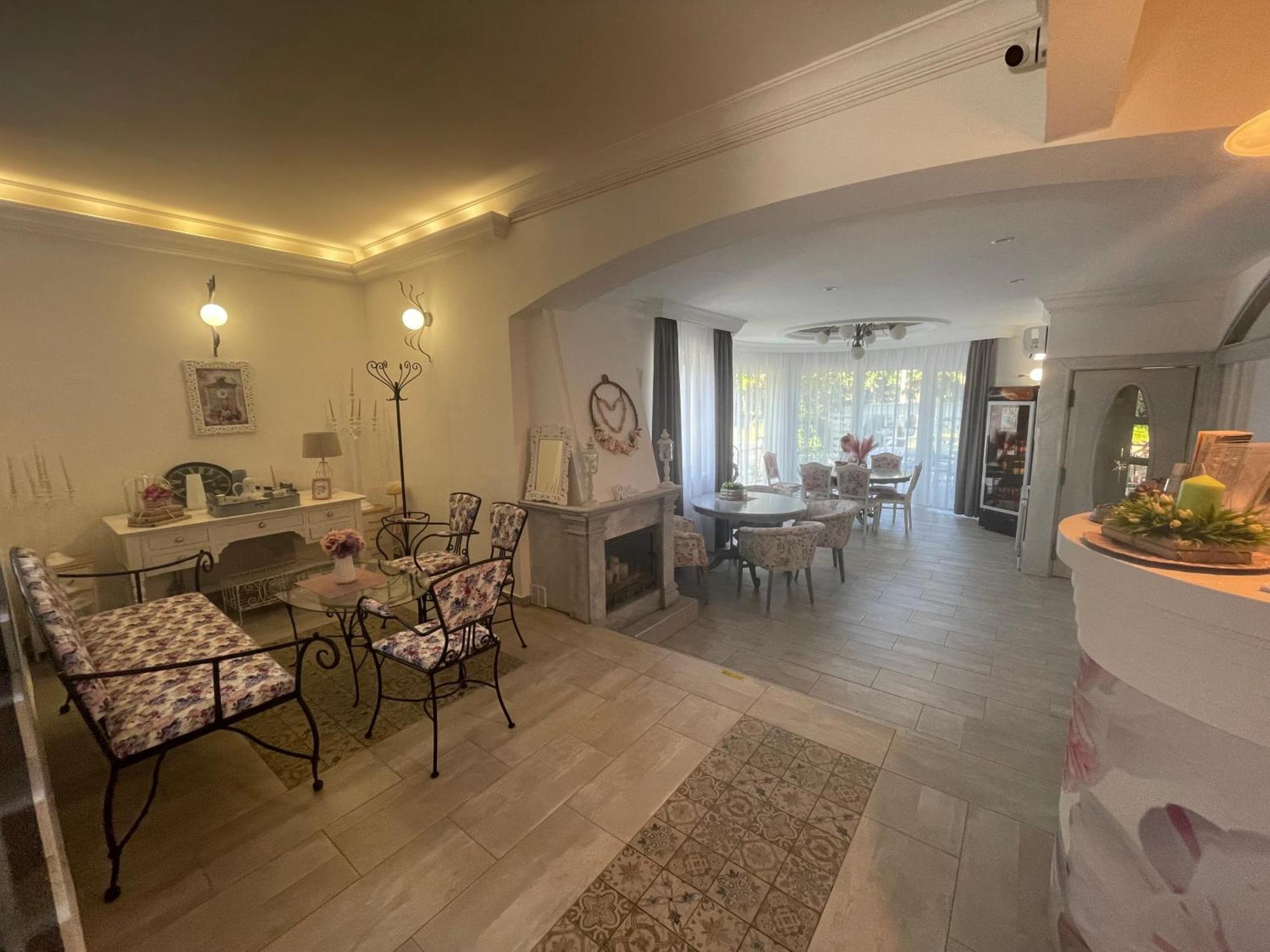 Rose Garden Bed & Breakfast Nyiregyhaza